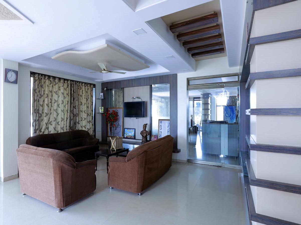 Oyo 4198 Hotel Shri Sai Murli Shirdi Luaran gambar