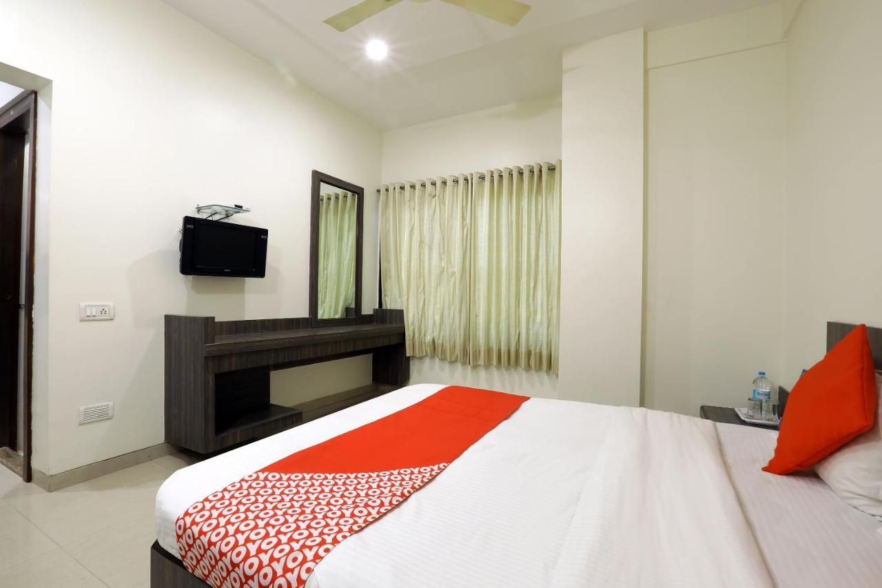 Oyo 4198 Hotel Shri Sai Murli Shirdi Luaran gambar