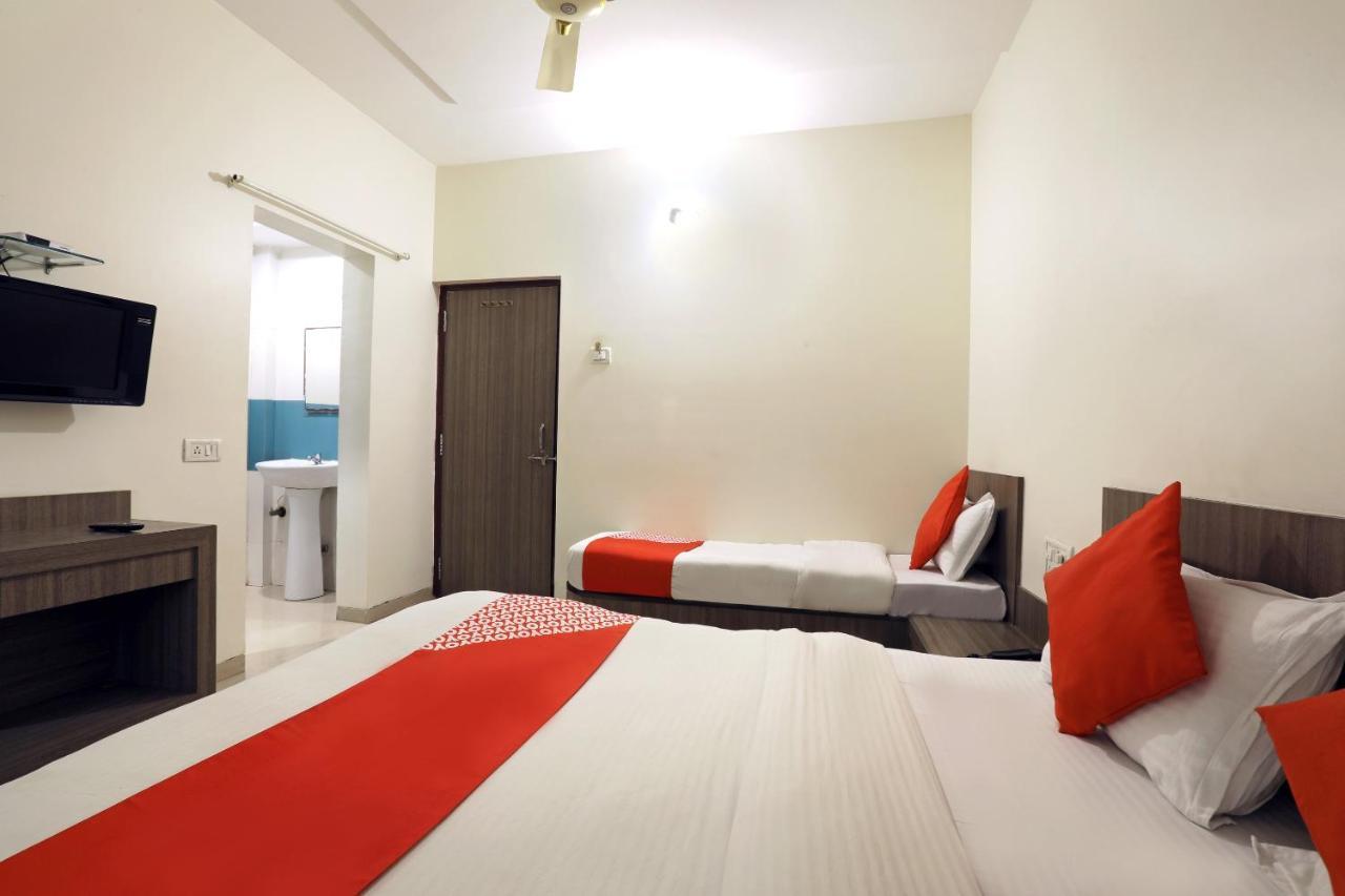 Oyo 4198 Hotel Shri Sai Murli Shirdi Luaran gambar